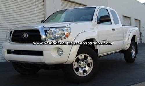 Camioneta Toyota Tacoma 2005 4x4 Blanca Cabina y Media en Venta por el dueno en Los Angeles CA