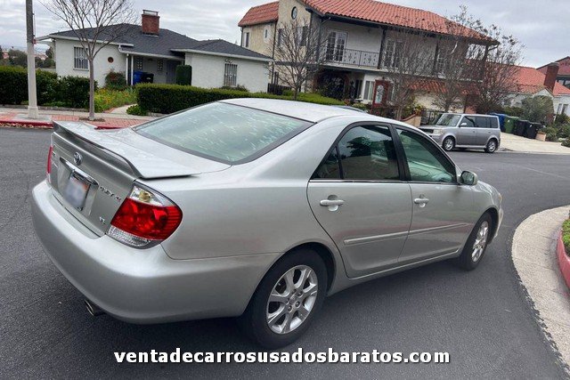 2005 Toyota Camry XLE platedo carro usado en venta por dueños particulares