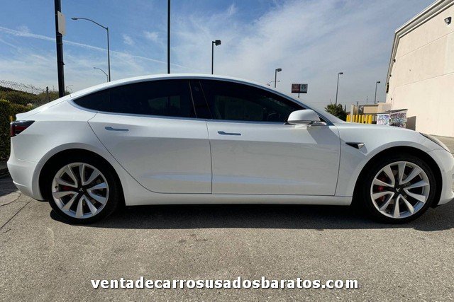 Dueno vende auto urgente 2018 Tesla Modelo 3 blanco